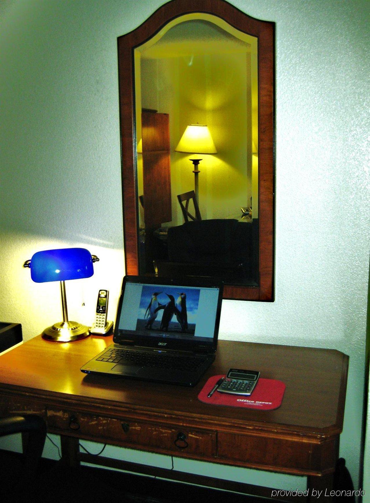 Econo Lodge Airport Near Billy Graham Parkway 샬럿 객실 사진